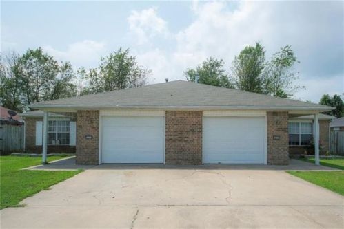 3015 Yorkshire Cir, Springdale AR  72764-2810 exterior