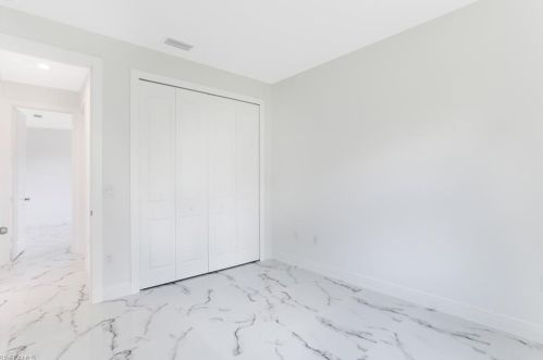 4450 16 Ave, Naples FL 34120-2366 exterior