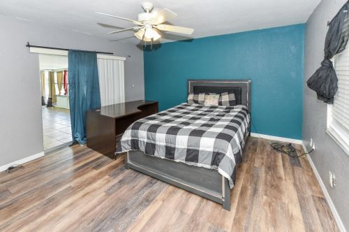 189 Ivanhoe Ct, Fort Pierce FL 34983-2052 exterior