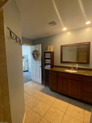 716 92 Ave, Naples FL 34108-2433 exterior