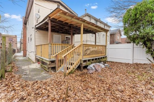 3457 Ely Ave, Bronx NY 10469-2637 exterior