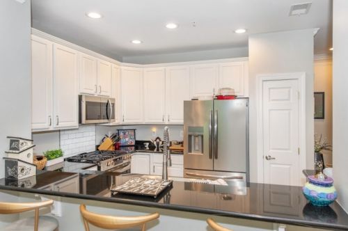 810 Donato Cir, Scotch Plains NJ 07076-1072 exterior