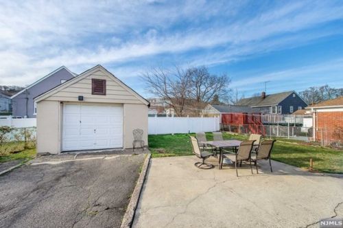 165 Chamberlain Ave, Paterson NJ  07502-1334 exterior