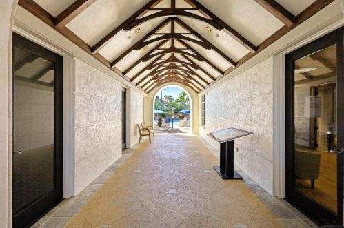 4522 Cardinal Cove Ln, Naples FL 34114-9487 exterior