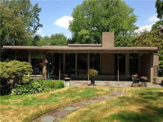 2328 Marbury Rd, Pittsburgh, PA 15221-3670