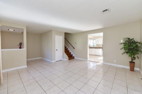 1407 Sycamore Ave, Tustin CA 92780-6279 exterior