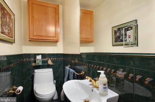 7308 Cedar Ave, Silver Spring MD 20912-4246 exterior