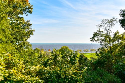 1028 Juneau Ave, Milwaukee WI  53202-2933 exterior