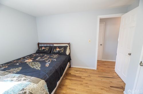 15 Sims Rd, Edison NJ 08817-3034 exterior