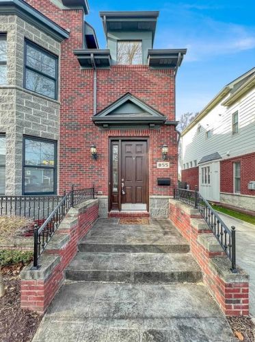 855 Bennaville Ave, Bham MI  48009-3668 exterior