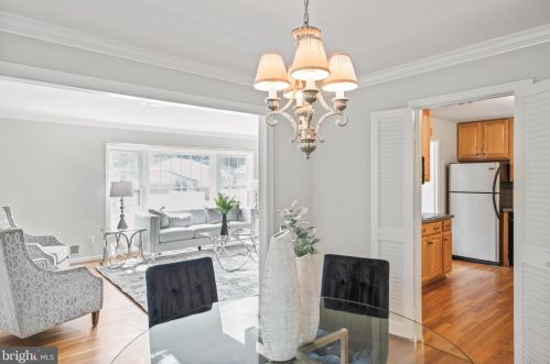 11814 Coldstream Dr, Rockville MD 20854-3620 exterior