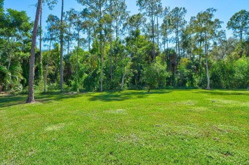 3690 27 Ave, Naples FL 34117-7131 exterior