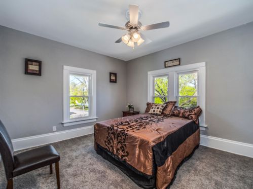 3301 Lloyd St, Milwaukee WI  53208-1441 exterior