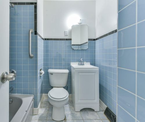 5242 82 Ct, Milwaukee WI 53218-2503 exterior