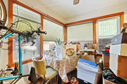 5655 Kenneth Ave, Chicago IL 60646-5907 exterior