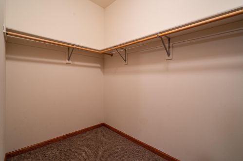 2269 Mangold Ave, Milwaukee WI 53221-4949 exterior