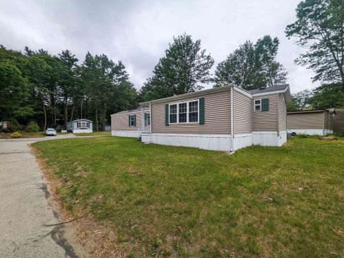 5 Dawn Dr, Concord NH 03303-2050 exterior