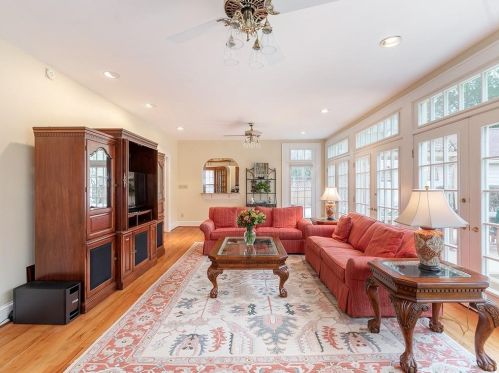 190 Bolling Rd, Atlanta GA 30305-3104 exterior