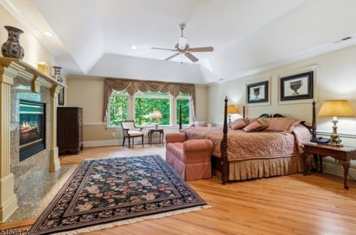 83 Pettit Pl, Princeton NJ 08540-7645 exterior