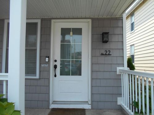 22 Botsford Ave, Milford CT 06460-5805 exterior