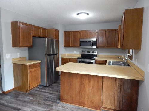 1872 Bear Path Trl, Saint Paul MN 55122-2266 exterior