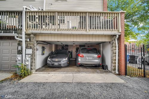 4658 Ellis Ave, Chicago IL  60653-3625 exterior