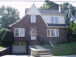 74 Albemarle Rd, Newton, MA 02460-1108