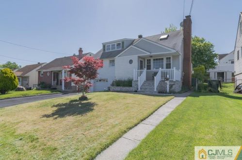 96 Jefferson St, Metuchen, NJ 08840-2842