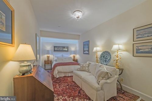 4501 Foxhall Cres, Washington DC 20007-1055 exterior