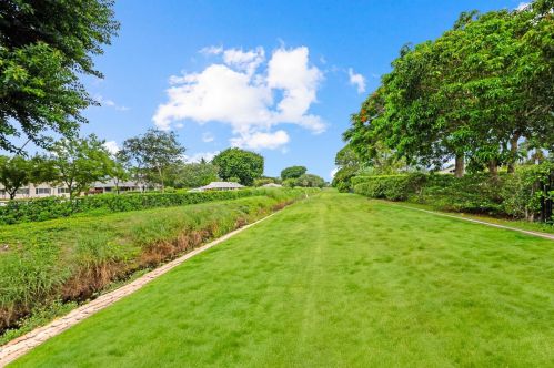 2700 41st St, Boca Raton FL  33434-5842 exterior