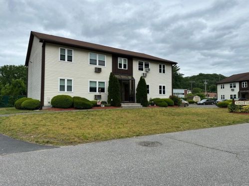 63 Center St, Torrington CT 06790-5565 exterior