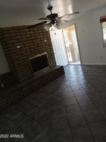 2021 66 Ave, Phoenix AZ 85033-2711 exterior