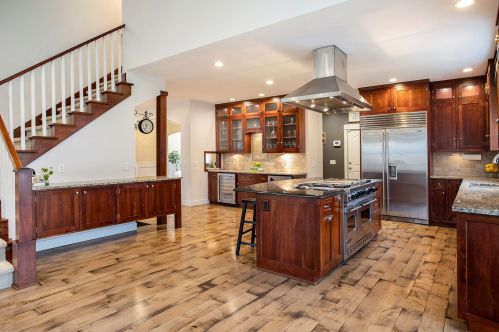 7180 Inverness Dr, Kalamazoo MI 49009-3935 exterior