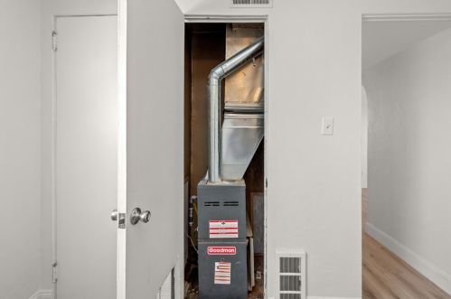 3475 Clearfield St, Pittsburgh PA 15204-1538 exterior