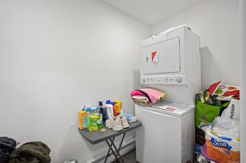 10 Balding Ave, Poughkeepsie NY  12601-2420 exterior