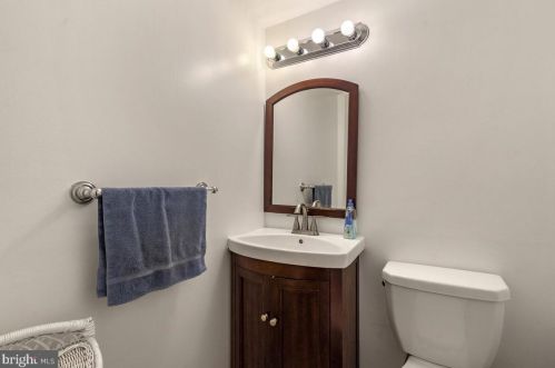 17404 Rocky Gorge Ct, Silver Spring MD 20905-5123 exterior