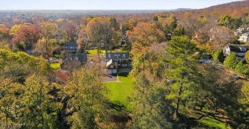 77 Durand Rd, Maplewood NJ 07040-2103 exterior