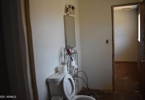 6501 42nd Ave, Phoenix AZ 85053-5308 exterior