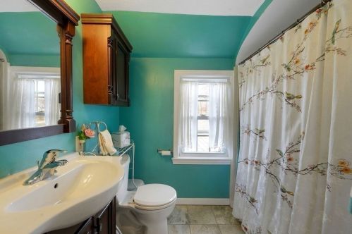 405 Roosevelt Ave, Springfield MA 01118-1160 exterior