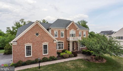 43266 Parkers Ridge Dr, Leesburg, VA 20176-1838