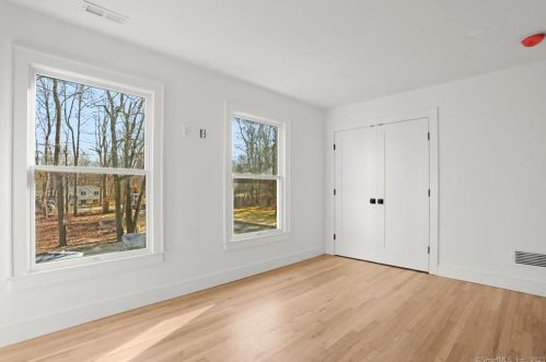 115 Pne Rdg Rd, Wilton CT 06897-2715 exterior