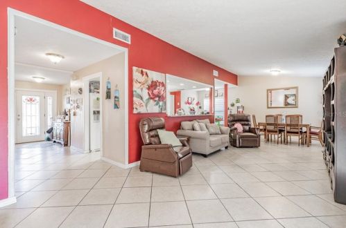 15806 Country Lk Dr, Tampa FL 33624-1539 exterior