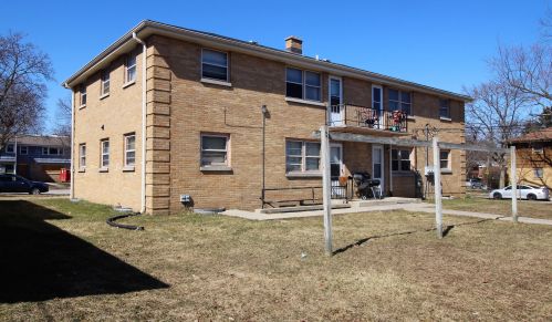 4490 84th St, Milwaukee, WI 53228-2804