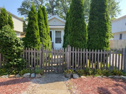 129 Elmore Ave, Springfield, MA 01119-1115