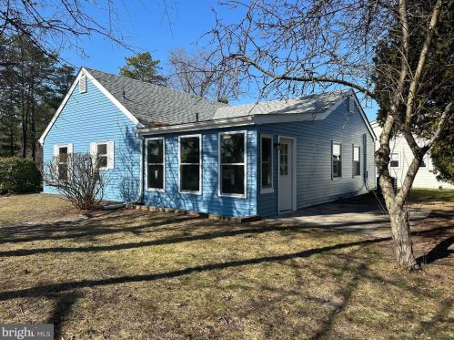 11 Warwick Way, Southampton NJ  08088-1143 exterior