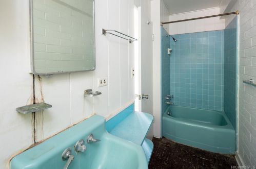 2620 Date St, Honolulu HI 96816-1122 exterior