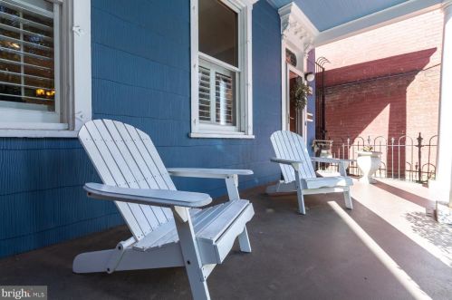 908 Capitol St, Washington DC  20003-3904 exterior