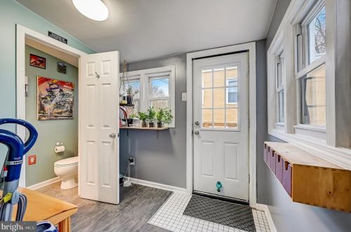 7134 Bryan St, Philadelphia PA 19119-2406 exterior