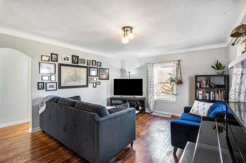 313 G Ave, Kalamazoo MI 49004-2119 exterior