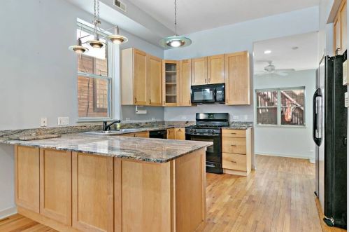 2151 Race Ave, Chicago IL  60612-1509 exterior